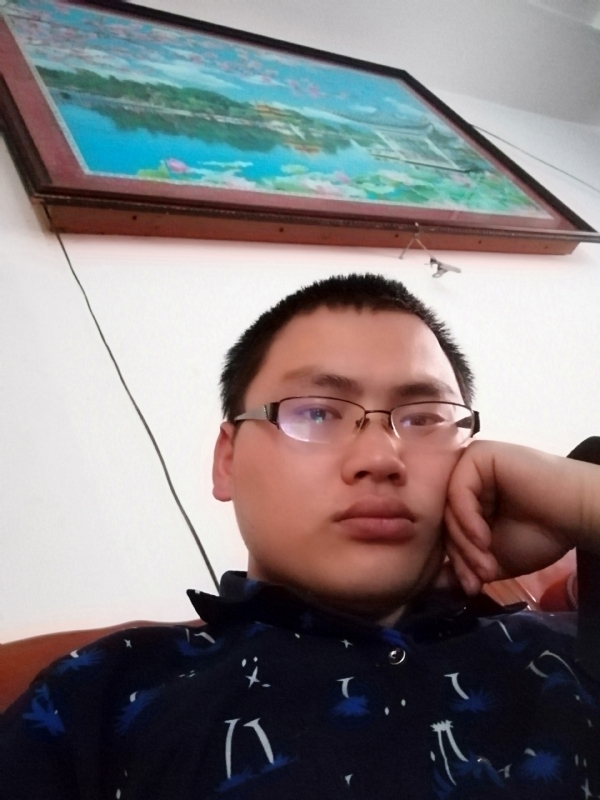 90男孩的第一张照片--东山相亲网