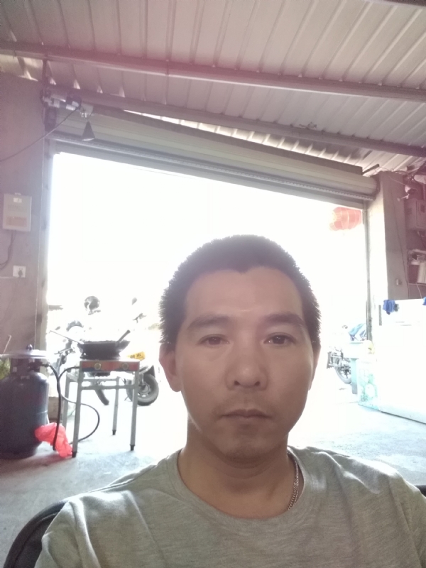 龙骑士的第一张照片--东山相亲网
