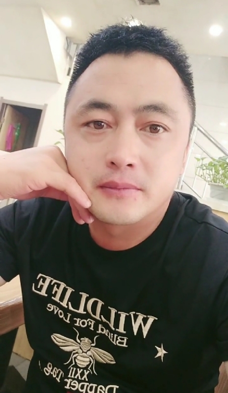 廖艾德的第一张照片--东山相亲网