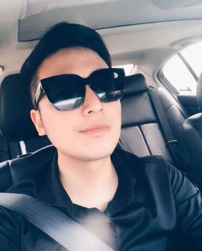 沉稳的第一张照片--东山相亲网