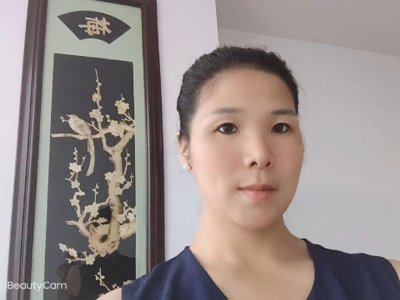 微笑的第一张照片--东山相亲网