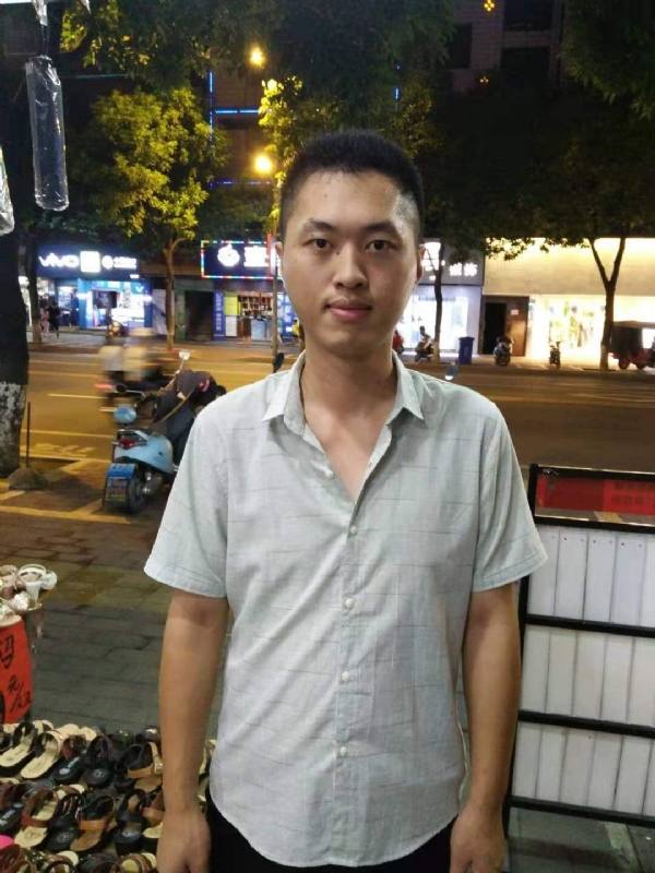 单身的雄鹰的第一张照片--东山相亲网
