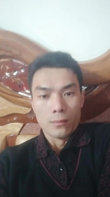 错把真心喂了狗的第四张照片--东山相亲网