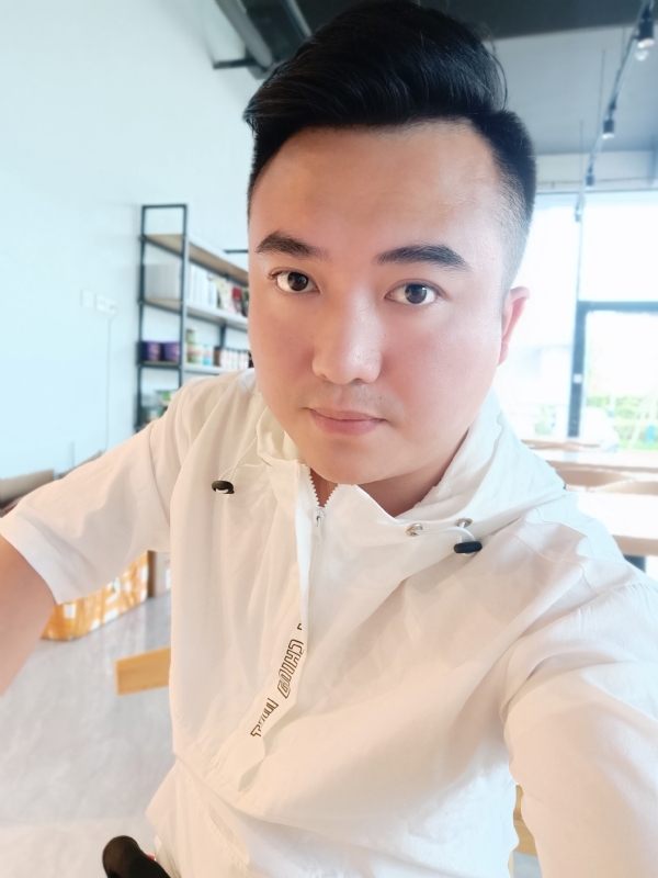 王先生的第一张照片--东山相亲网