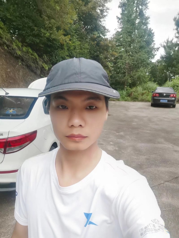 携手相伴的第一张照片--东山相亲网