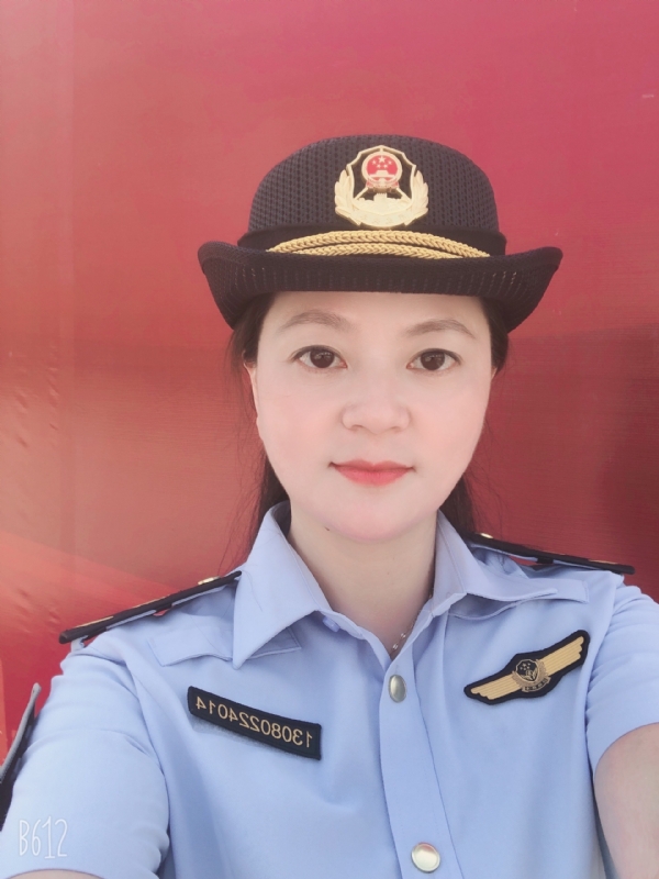 明明的第一张照片--东山相亲网