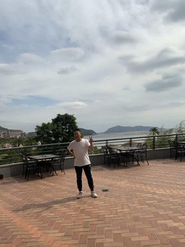 心酸瑟果的第一张照片--东山相亲网