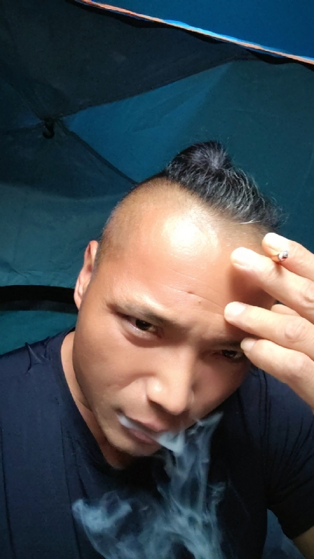 伯爵的第四张照片--东山相亲网