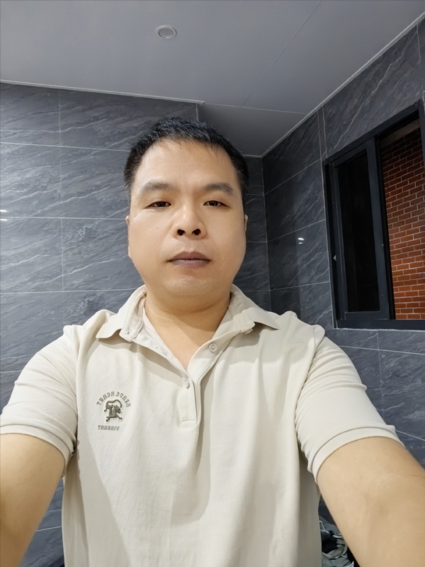 刘两水的第一张照片--东山相亲网